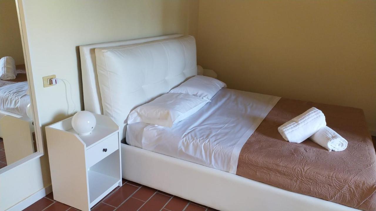 Montevecchio Apartments Montopoli in Val d'Arno Ngoại thất bức ảnh